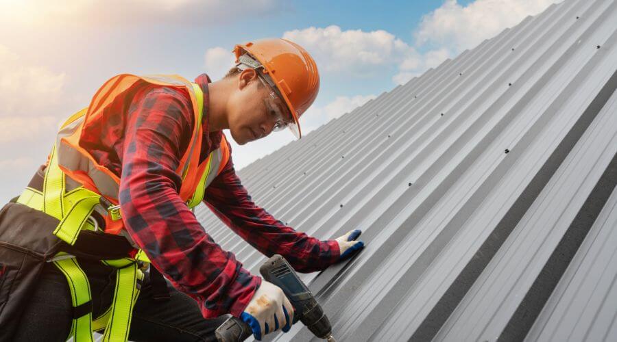 Professional gutter cleaning in Oak Hill, NY